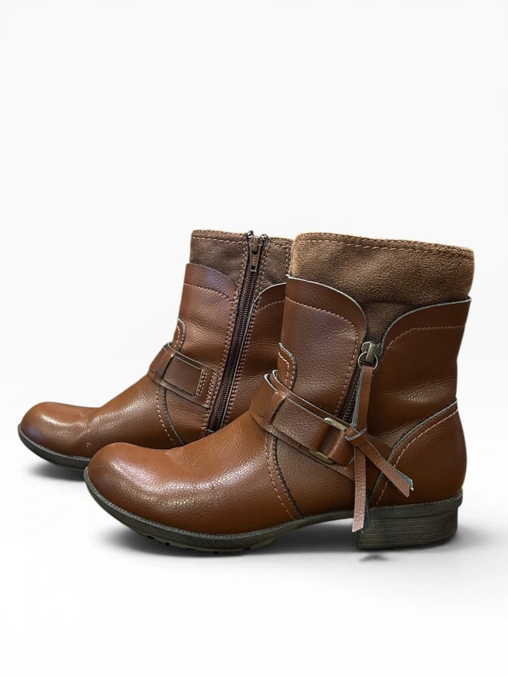 Clarks Riddle Avant Side Zip Ankle Boot in Tan/Brown Women’s Size 8